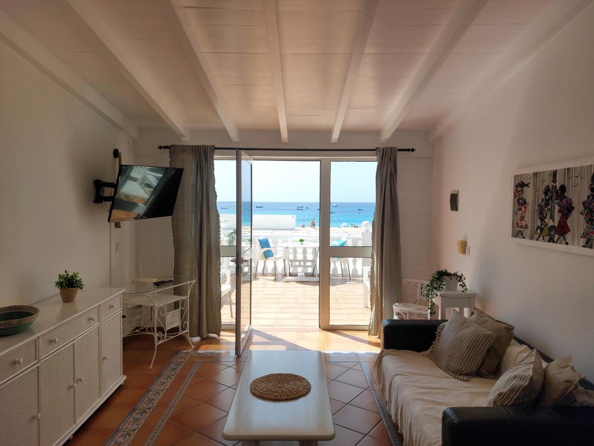 Vista Mar - Seafront Holiday Apartments Santa Maria Bagian luar foto