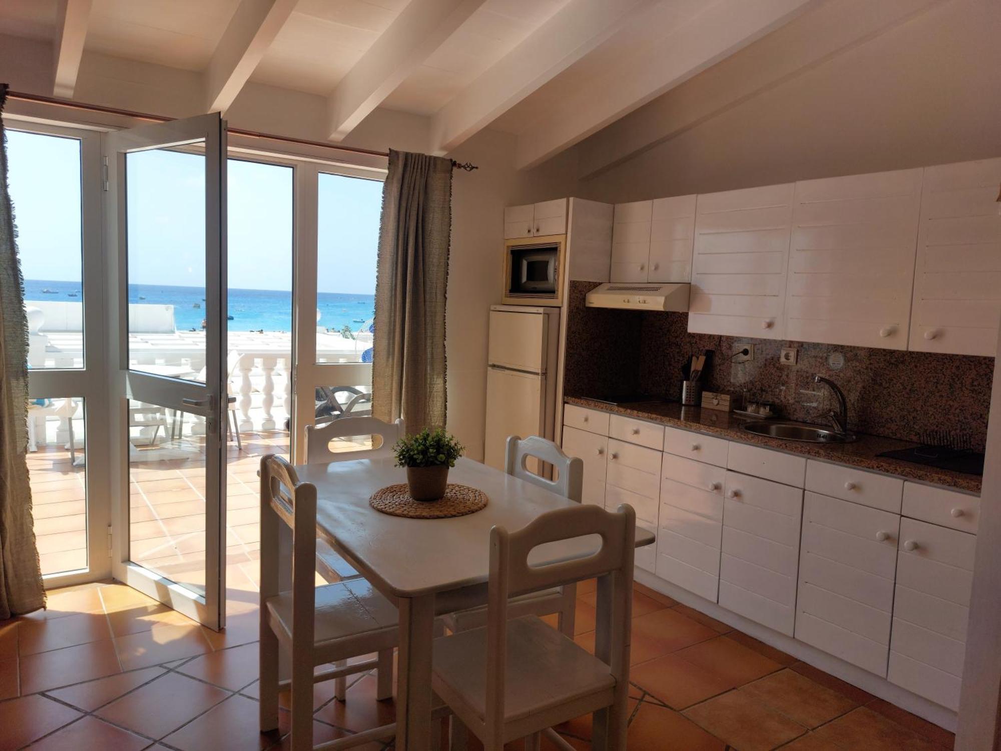 Vista Mar - Seafront Holiday Apartments Santa Maria Bagian luar foto